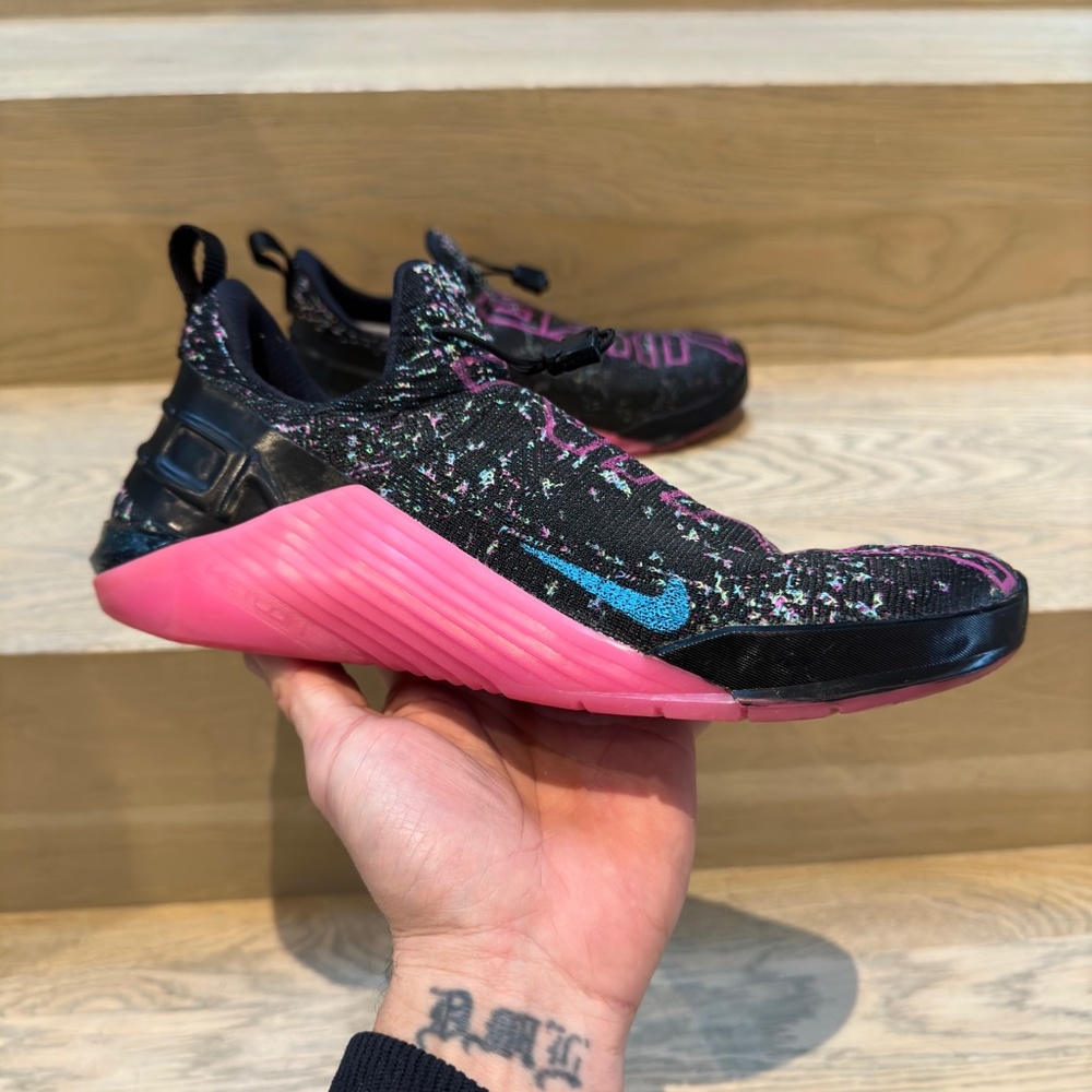 React Metcon AMP 'Black Fire Pink'